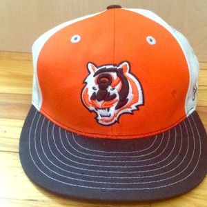 Cincinnati Bengals fitted hat. Size 7 3/4.